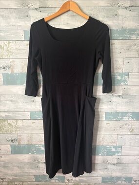 Encircled Classic Black Bamboo Scoop-Neck Long Sleeve Dress with Pockets
